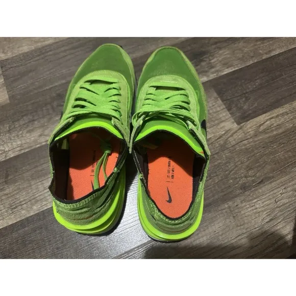 Nike Mens Size 9 Waffle One Electric Green DA7995-300 Running Shoes Sneakers EUC