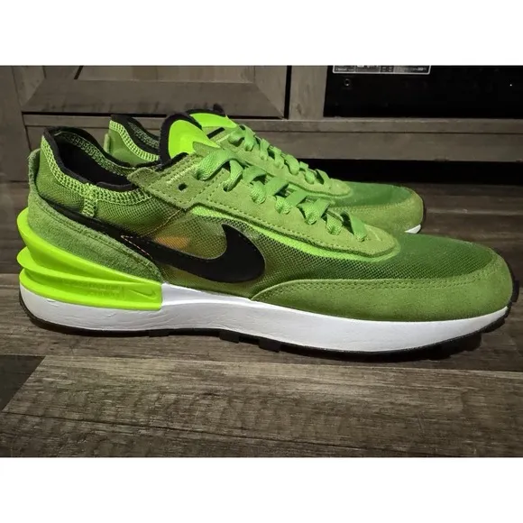 Nike Mens Size 9 Waffle One Electric Green DA7995-300 Running Shoes Sneakers EUC