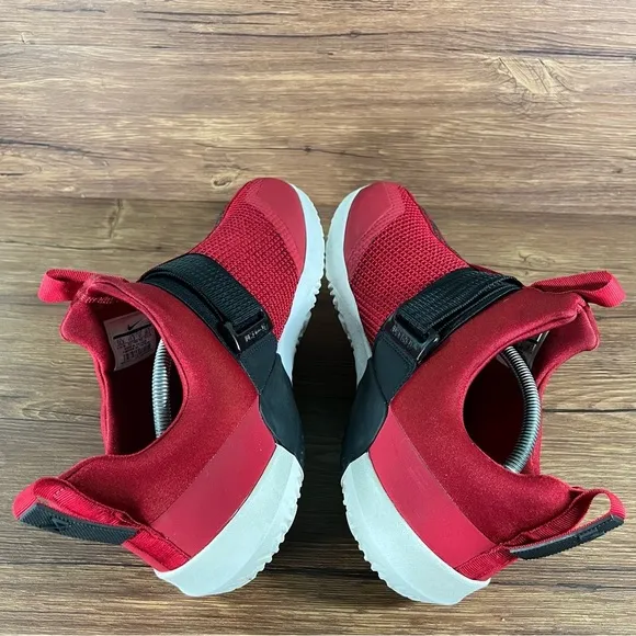 Nike Metcon Sport Training Shoes Men’s Size 12.5 Red Athletic Sneakers