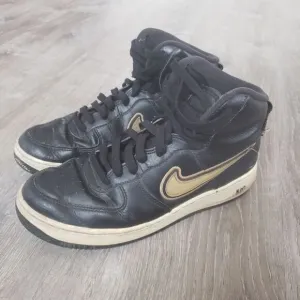 Nike NBA Air Force 1 '07 LV8 Sport High Metallic Gold Shoes Sneakers AV3938-001