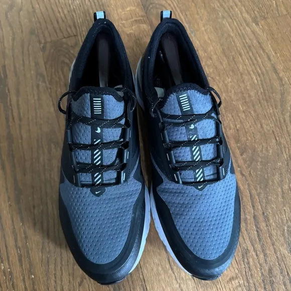 Nike Odyssey Shield React 2 Water Repellent Wet Traction Running shoes size 10.5