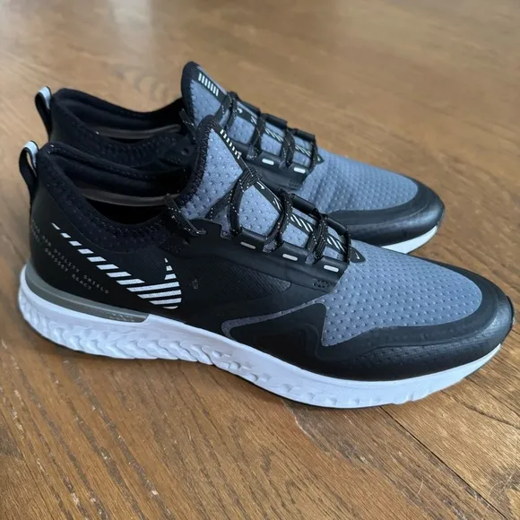 Nike Odyssey Shield React 2 Water Repellent Wet Traction Running shoes size 10.5