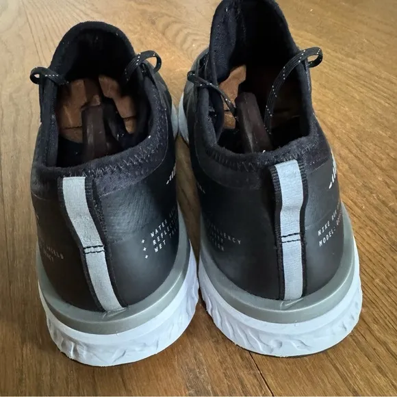 Nike Odyssey Shield React 2 Water Repellent Wet Traction Running shoes size 10.5