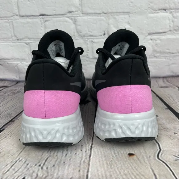 Nike Revolution 5 Grey &amp; Pink