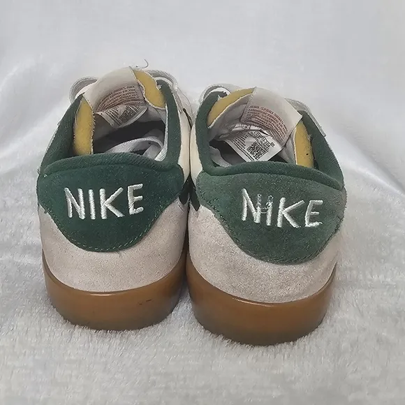 Nike SB Heritage Vulc Shoes Mens 9.5 Summit White Lace Up Gum Sole Green Swoosh