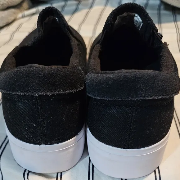 Nike SB Zoom Verona Slip On Black and White Skate Shoes, Size 5.5 Big Kid, NEW!