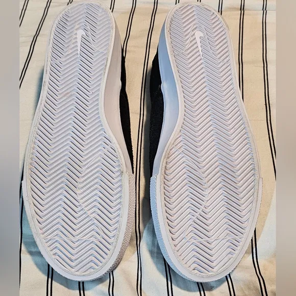 Nike SB Zoom Verona Slip On Black and White Skate Shoes, Size 5.5 Big Kid, NEW!