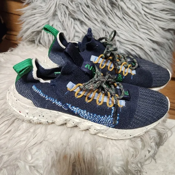 Nike/ Space Hippie 01 Obsidian Shoes