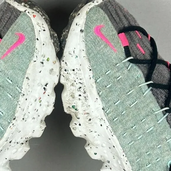 Nike Space Hippie 04 South Beach Athletic Shoes Womens 7.5/8 Smoke Gray Pink