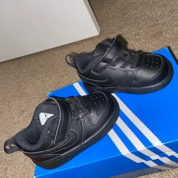 Nike Sport Court Borough Low 2 - BQ5453-001 - Black Toddlers Shoes - Size 5C