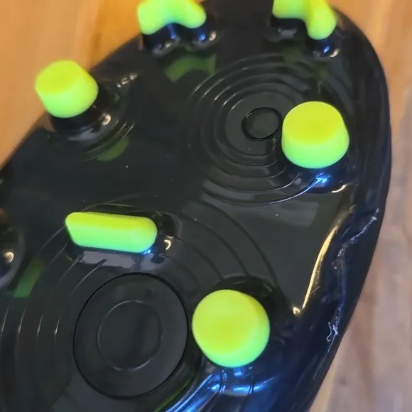 NIKE SPOT SHOES