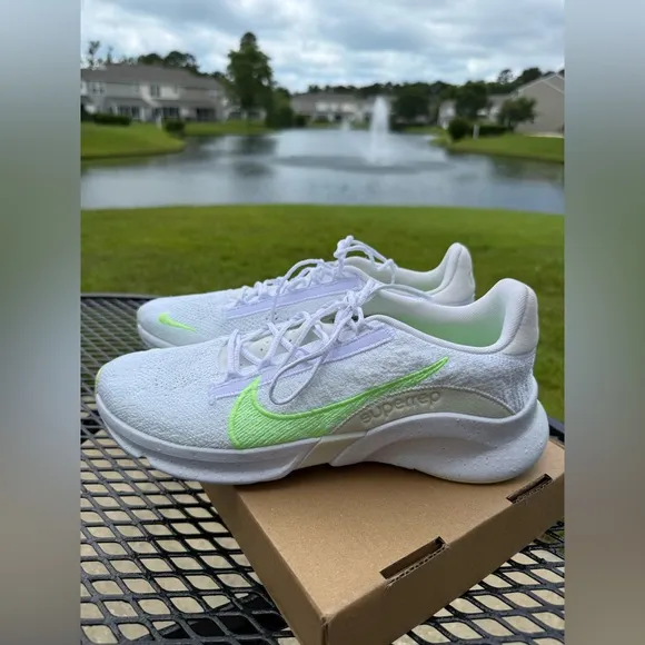 Nike superRep Women's White and Green Running Shoes size 10