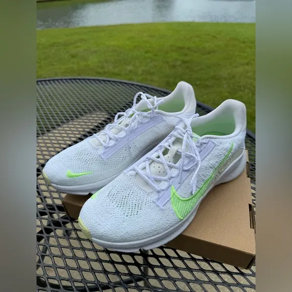 Nike superRep Women's White and Green Running Shoes size 10
