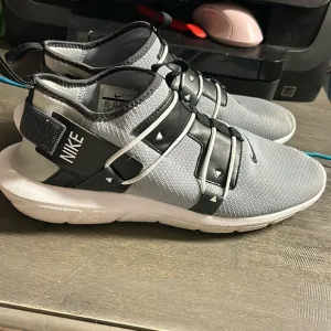 Nike Vortak Wolf Grey Slip on lace free Men’s 10.5