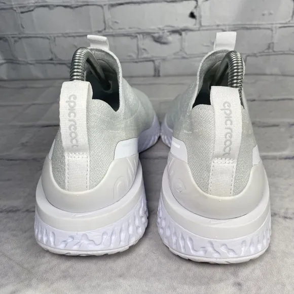 Nike Women's Epic Phantom React Flyknit Size 8.5 BV0415-100 White Pure Platinum