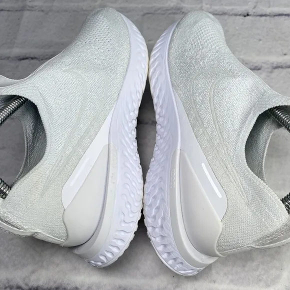 Nike Women's Epic Phantom React Flyknit Size 8.5 BV0415-100 White Pure Platinum