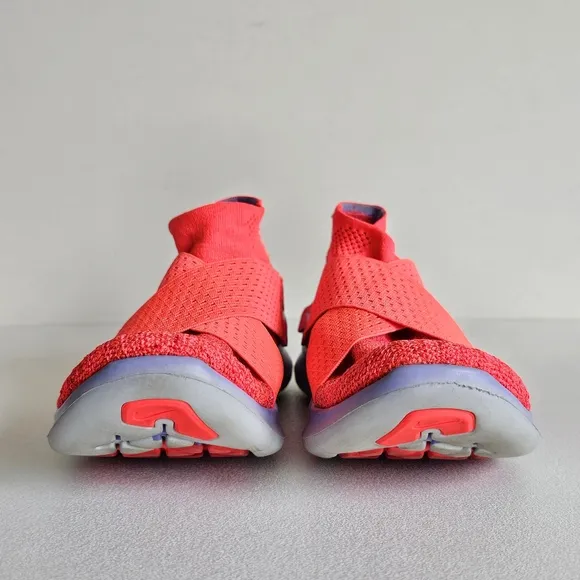 Nike Womens Free RN Motion Flyknit 880846-601 Solar Red Sneakers Size 7