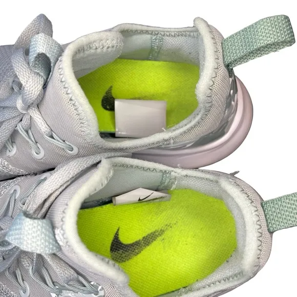 Nike Women's Free Tr 8Training Shoes Light Pumice/Clay Green Camo Design Size 8