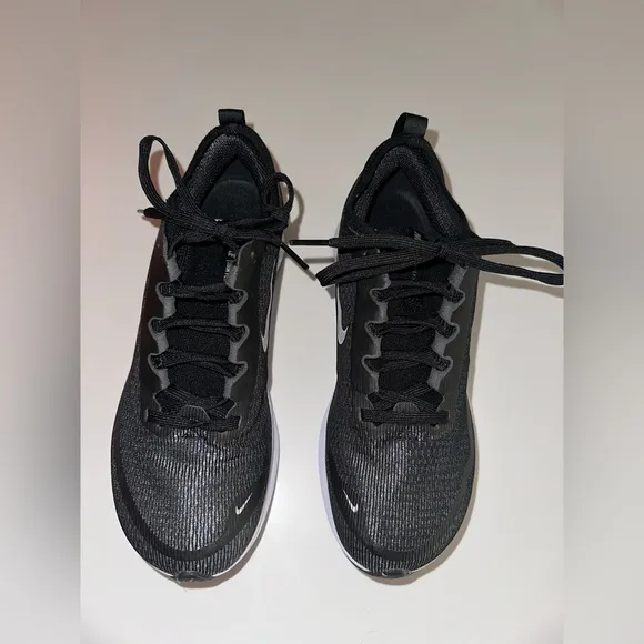 NIKE women’s “Zoom Fly 4” black white running walking sneakers shoes 6.5