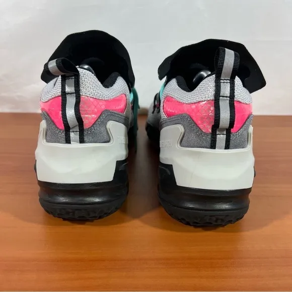NIKE Zoom Moc South Beach Men's Shoe Size 10.5 #492