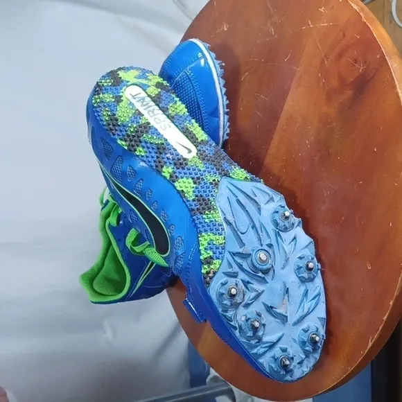 NIKE ZOOM RIVAL SPORT SHOES SIZE 8.5 IN BLUE AND GREEN FLORSENT