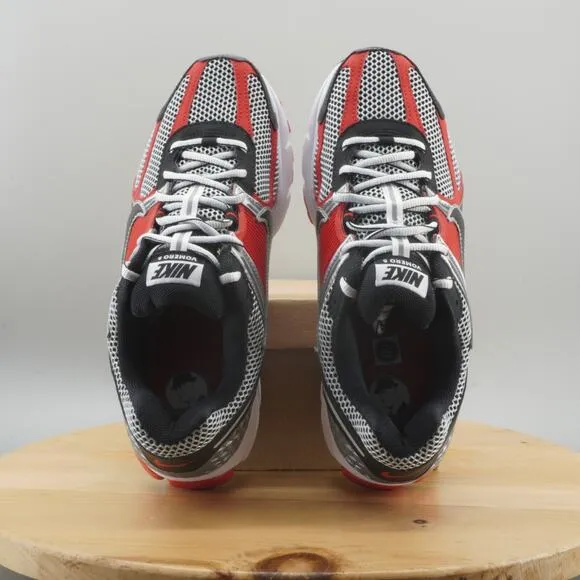 Nike Zoom Vomero 5 Mens Size 10 Shoes University Red Silver Comfort Sneakers NEW