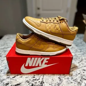 Nike Dunk Low “Wheat” Size 7.5W