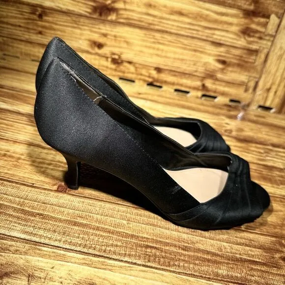 Nina New York Shoes Womens 10 M Kitten Heels Pump Slip On Black Leather Open Toe