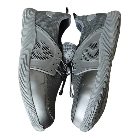 *NIOB* Steel Toe The Invincible Shoe Defender 2.0 Men Size 10