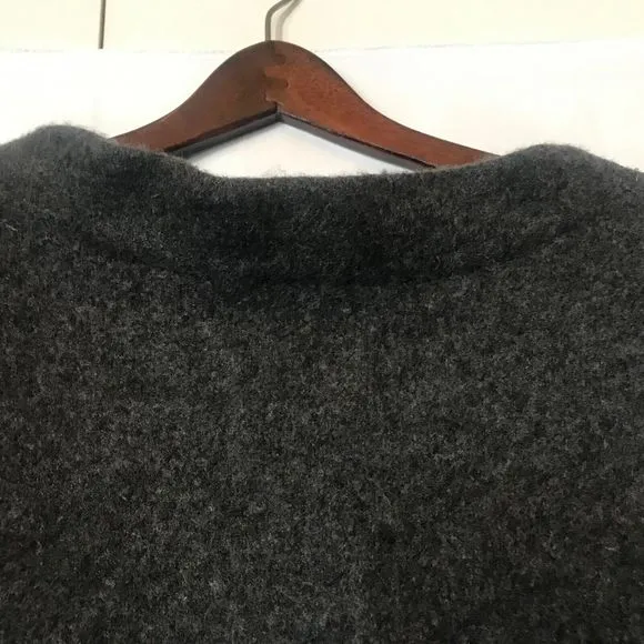 Not Monday boat neck drop shoulder cashmere sweater light gray crop style  L