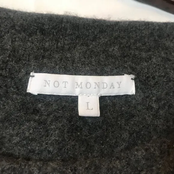 Not Monday boat neck drop shoulder cashmere sweater light gray crop style  L