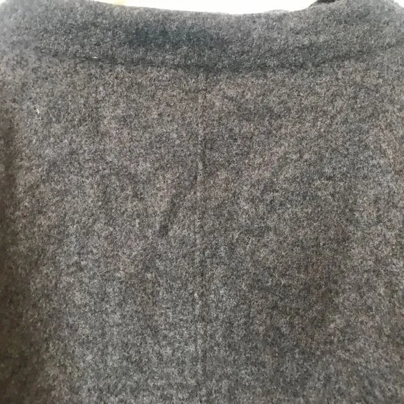Not Monday boat neck drop shoulder cashmere sweater light gray crop style  L