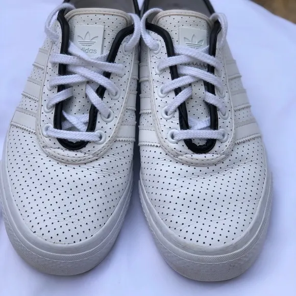 NW Adidas Leather Walking/Skateboard Shoes, Sz 7.5