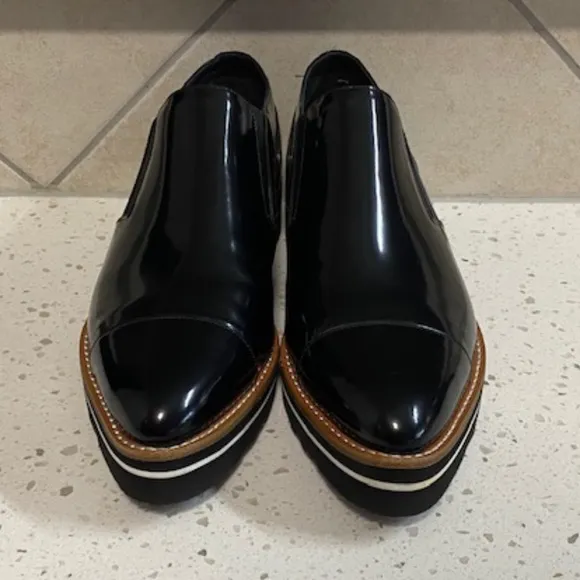 NWOB Black Vince Men's Slip on Shoes Size 10