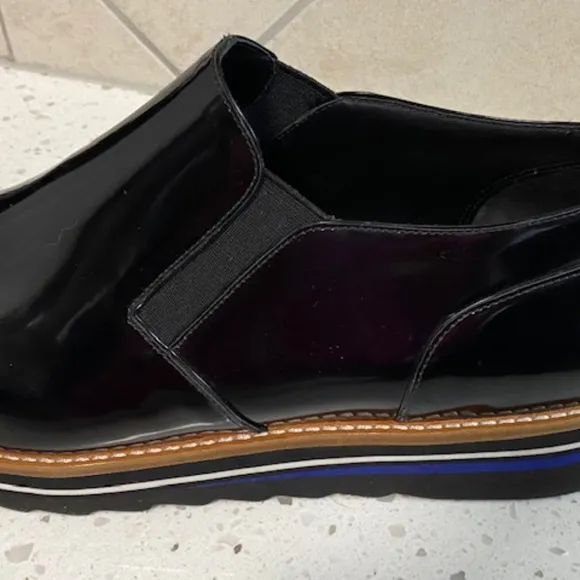 NWOB Black Vince Men's Slip on Shoes Size 10