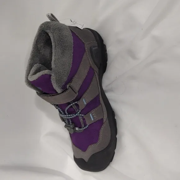 NWOB Keen Girls Steel Grey Charisma Knotch Chukka Boots Size 5