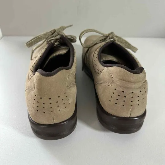 NWOB SAS Size 9N Tan‎ Brown Easy Walking Shoes Lace Up Sneakers Made in USA