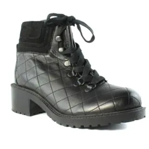 NWOB Steve Madden Leather and Suede Donella Hiking Boots Size 6
