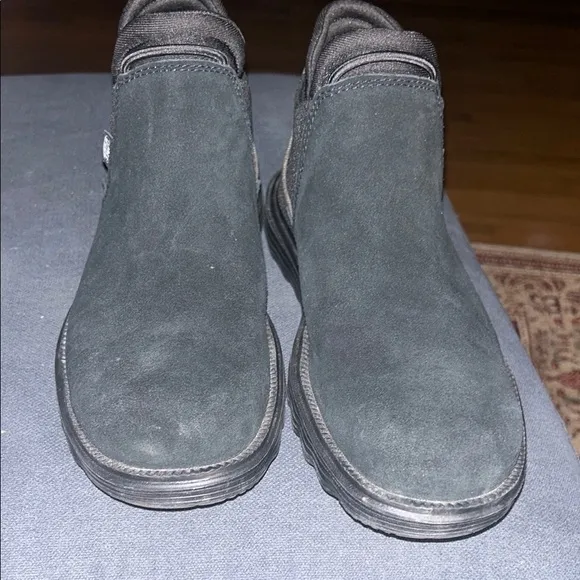NWOT.. Branson Suede Hey Dude Men's Black Slip-On Ankle Boots