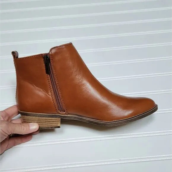 NWOT Chaps Women's Sabra Ankle Boots