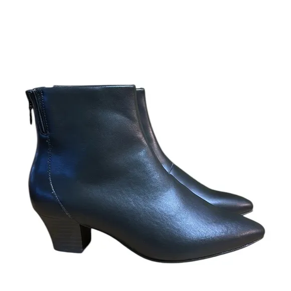 NWOT Clarks Black Leather Teresa Fashion Boot Sz 9.5 W