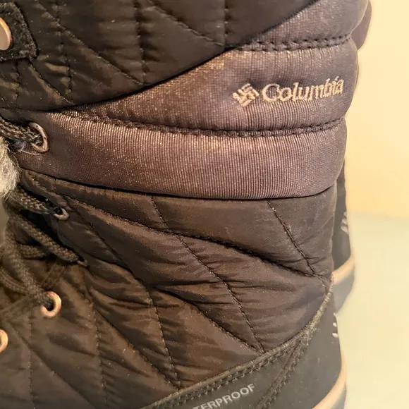 NWOT Columbia Sportswear Women's Heavenly Omni-Heat Lace Up Black Winter Boots 8