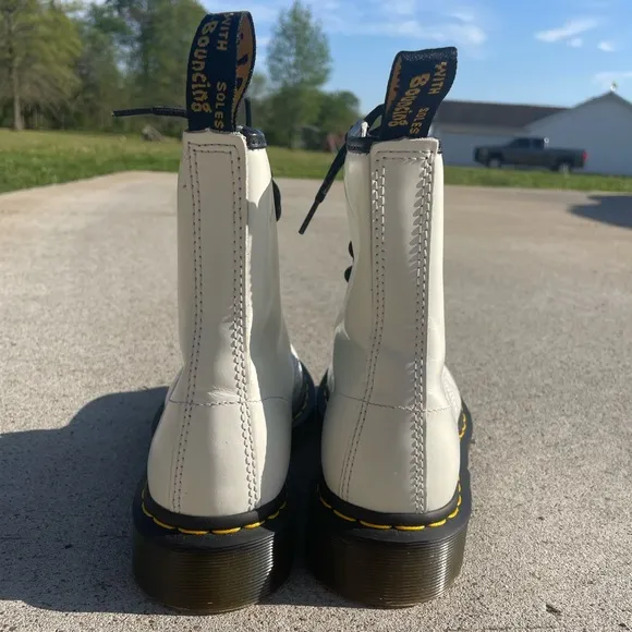 NWOT Dr. Martens 1460 W Patent Leather Fashion Boot White Air Wair Women’s 8