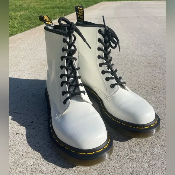 NWOT Dr. Martens 1460 W Patent Leather Fashion Boot White Air Wair Women’s 8
