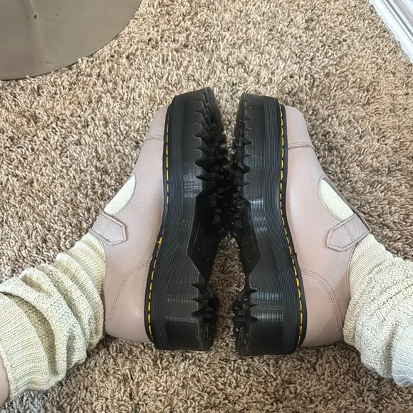 NWOT Dr. Martens Bethan T-Bar Platform in Vintage Taupe Pisa
