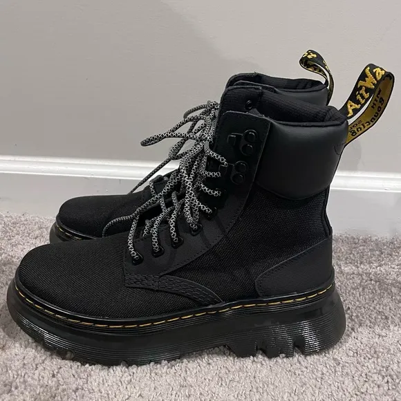 NWOT Dr. Martens Tarik Utility Boots, Size M7 W8, Black Ajax Extra Tough 50/50