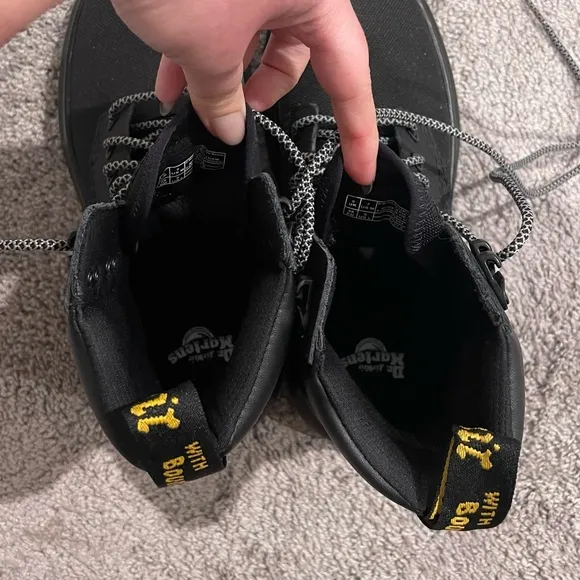NWOT Dr. Martens Tarik Utility Boots, Size M7 W8, Black Ajax Extra Tough 50/50
