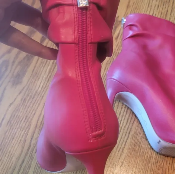 NWOT Jessica Simpson Fire Red Faux Leather Pointed Toe Ankle Shoes Heels…