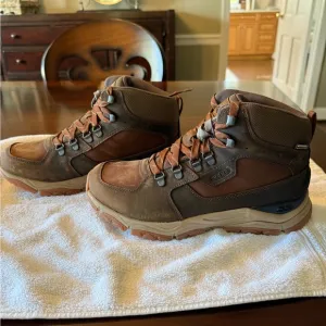 NWOT Men's Keen Brown Waterproof Leather Hiking Boots - Size 8.5 US