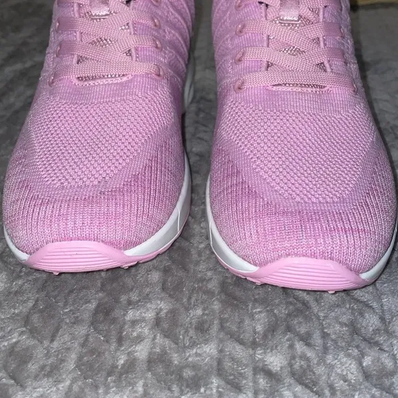 NWOT Mishansha Women's Running Walking Shoes. Pink.  Size 11.